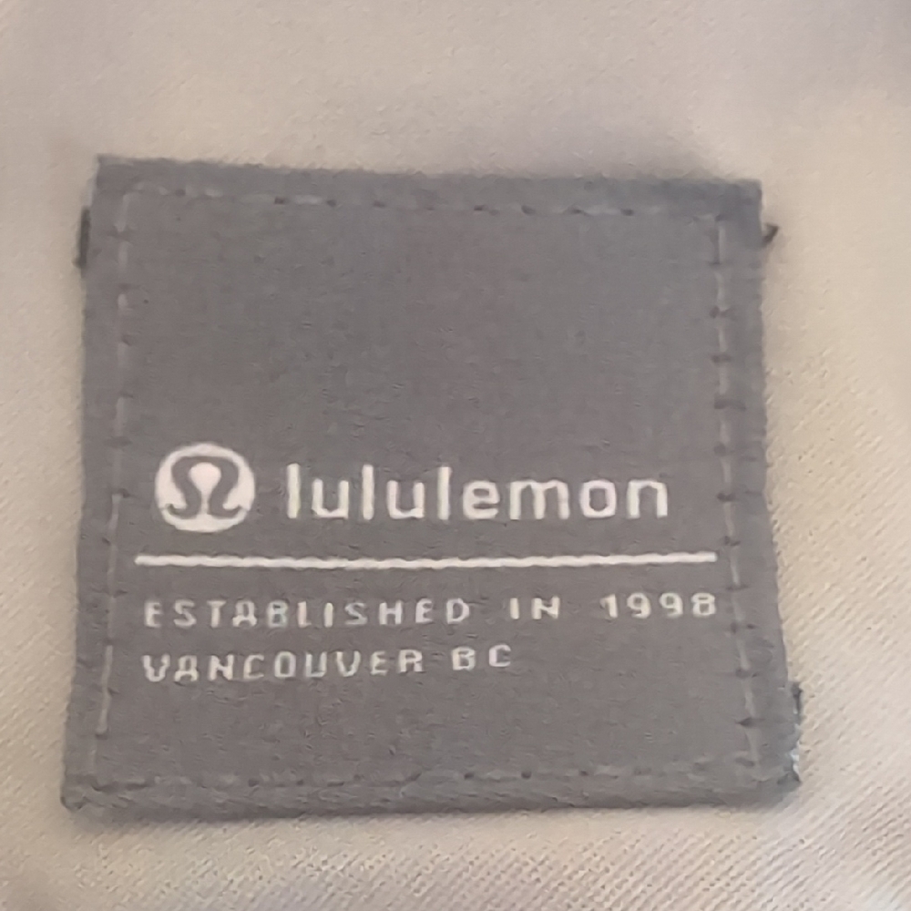 Lululemon All Day Essentials Silver Drop/Asphault Grey Belt Bag Unisex - Picture 4 of 9